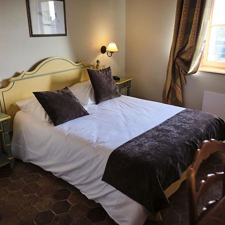 Hostellerie De La Tour D'Auxois โซลิเยอ ภายนอก รูปภาพ