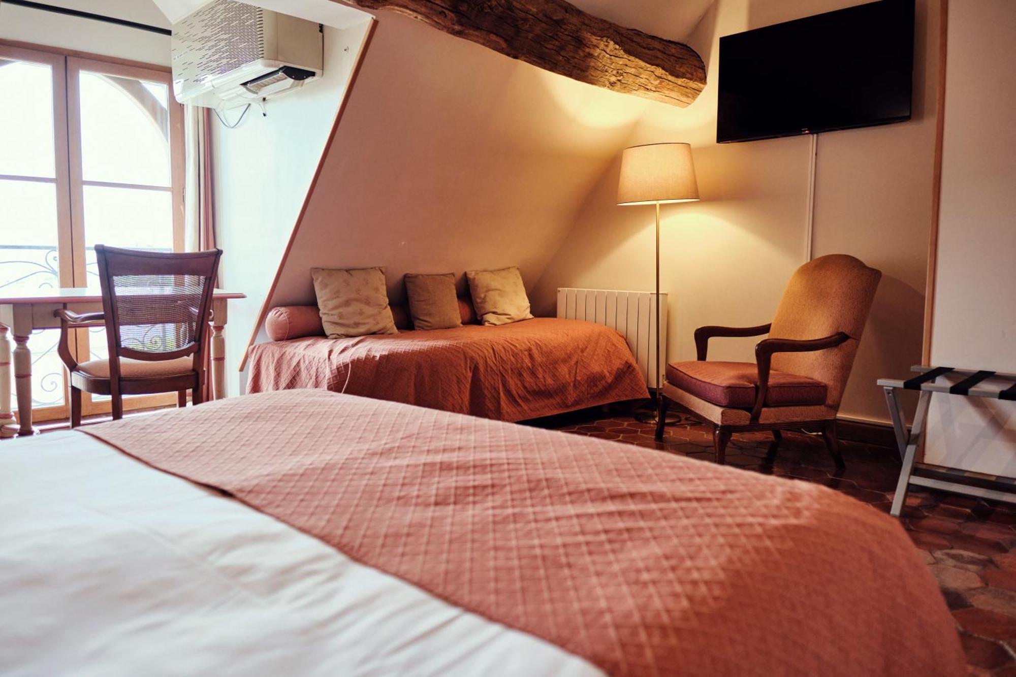 Hostellerie De La Tour D'Auxois โซลิเยอ ภายนอก รูปภาพ