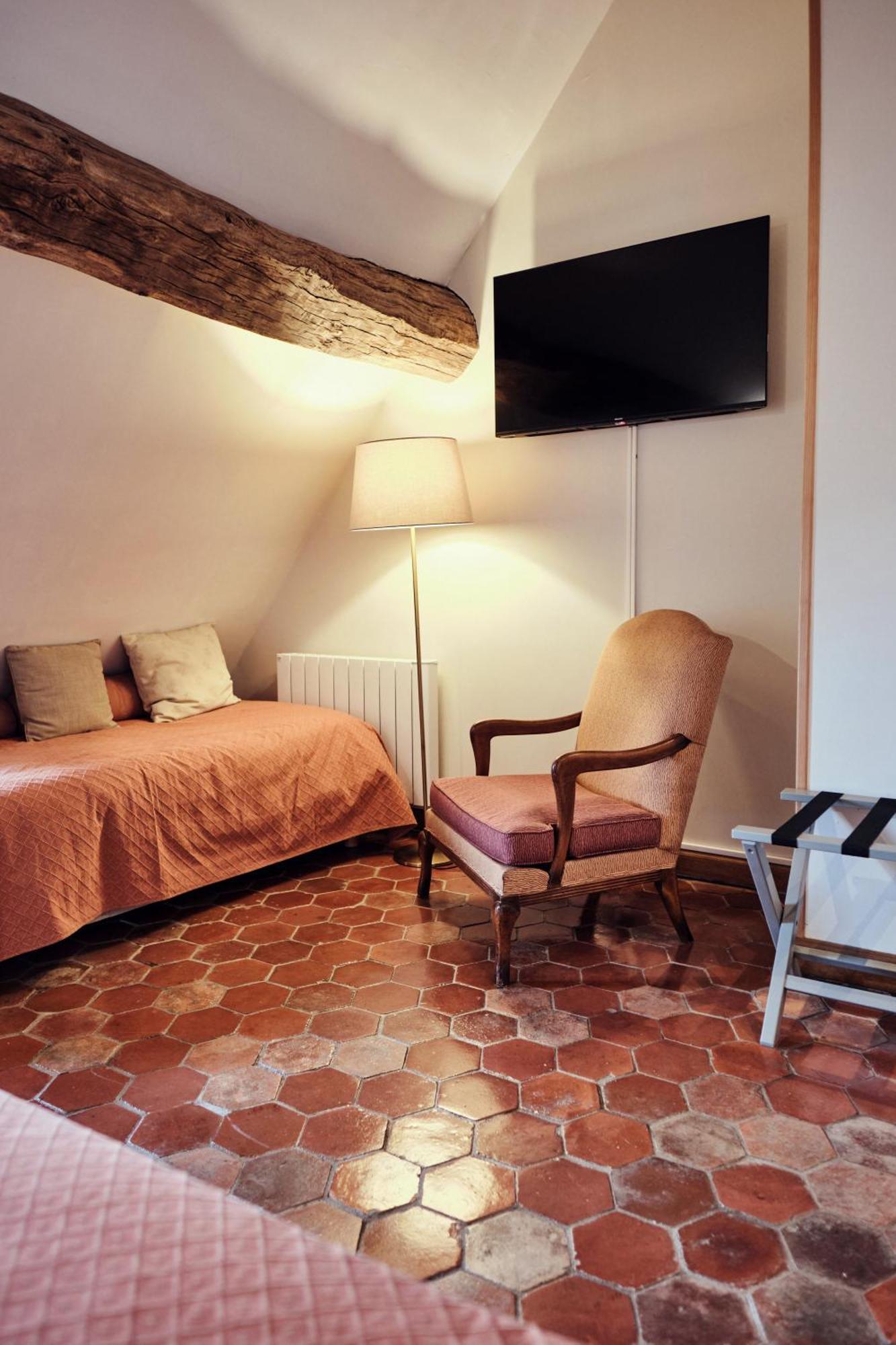 Hostellerie De La Tour D'Auxois โซลิเยอ ภายนอก รูปภาพ