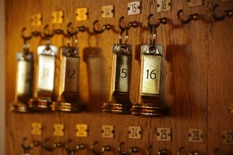 Hostellerie De La Tour D'Auxois โซลิเยอ ภายนอก รูปภาพ