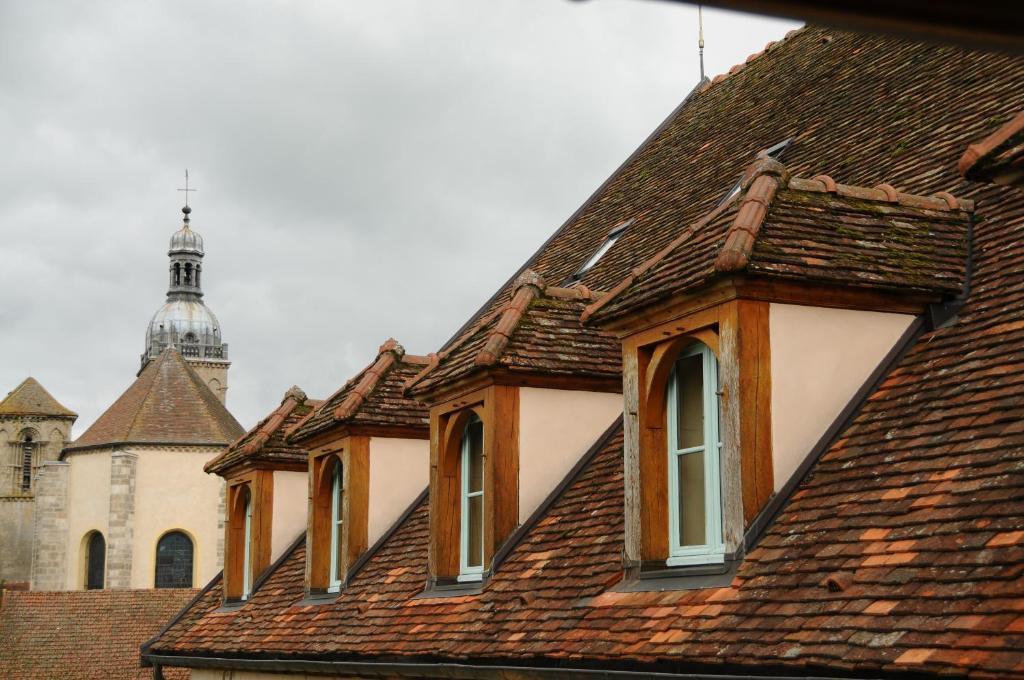 Hostellerie De La Tour D'Auxois โซลิเยอ ภายนอก รูปภาพ