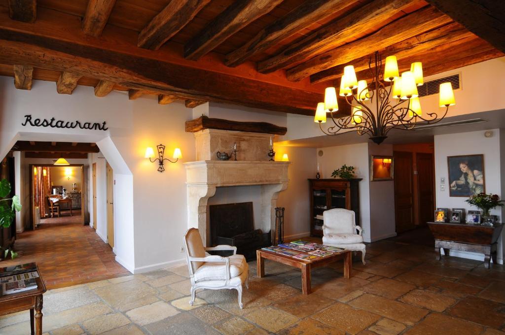 Hostellerie De La Tour D'Auxois โซลิเยอ ภายนอก รูปภาพ